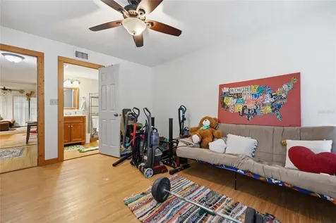 913 SW 57th Drive Gainesville FL 32607