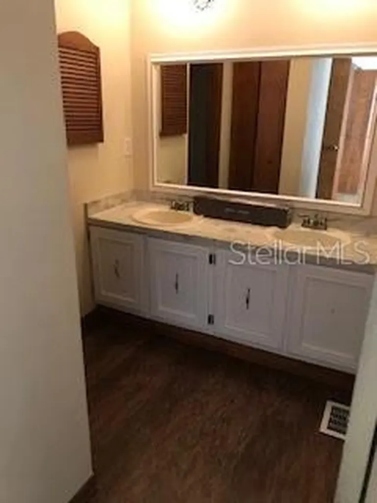 431 W Rich Avenue Deland FL 32720