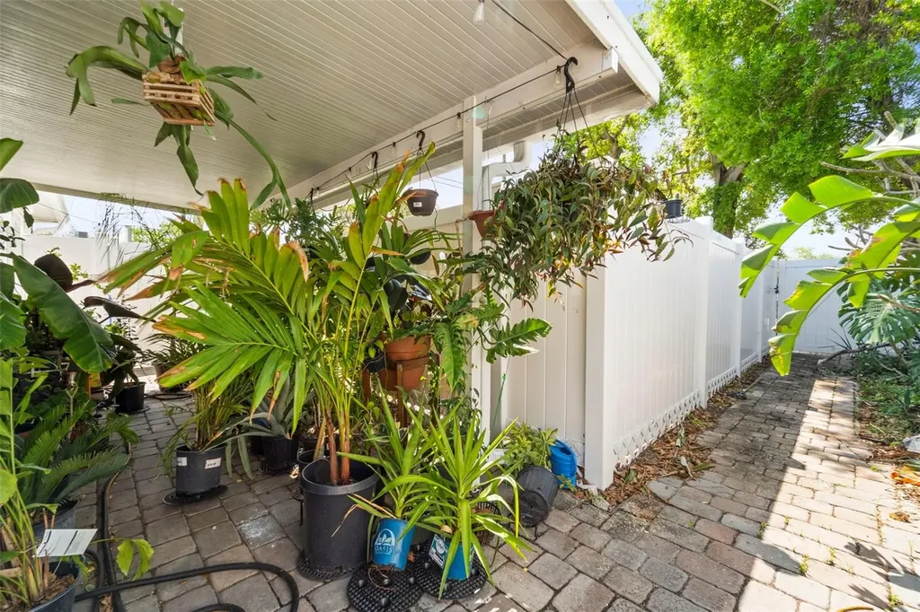 1619 7th Avenue N St Petersburg FL 33713