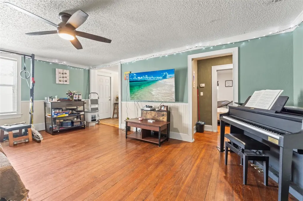 1619 7th Avenue N St Petersburg FL 33713