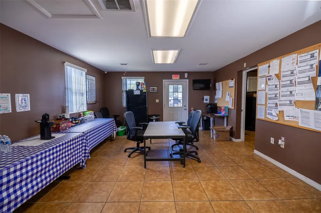 11134 S 41 Highway Gibsonton FL 33534