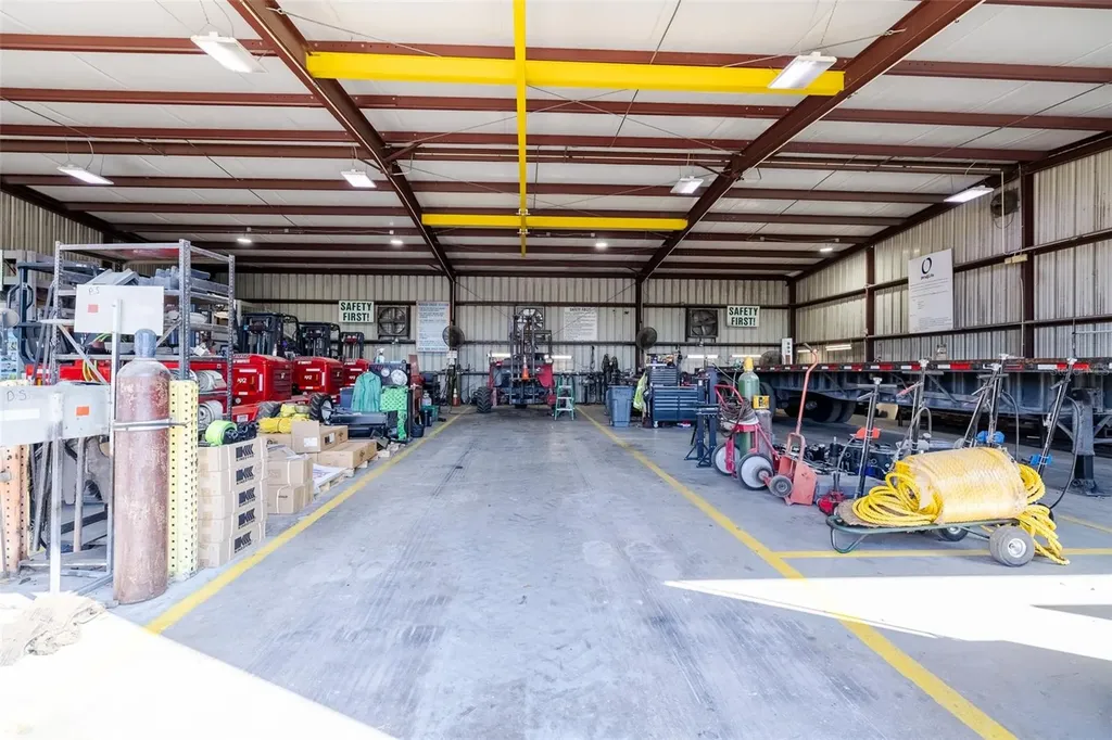 11134 S 41 Highway Gibsonton FL 33534