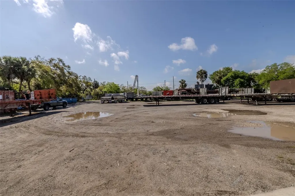 11134 S 41 Highway Gibsonton FL 33534