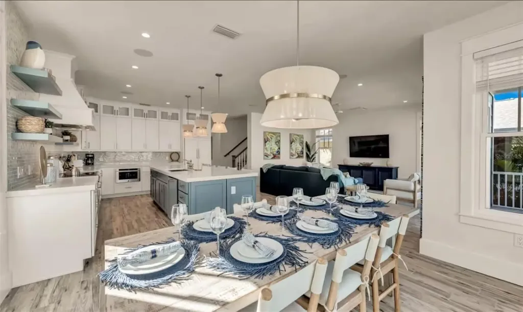 2210 Avenue A Bradenton Beach FL 34217