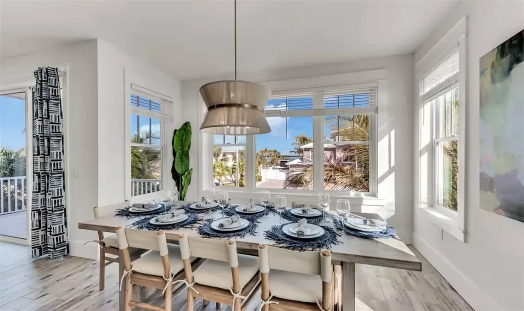 2210 Avenue A Bradenton Beach FL 34217