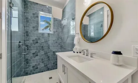 2210 Avenue A Bradenton Beach FL 34217