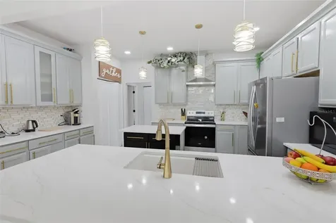 1026 W Beresford Road Deland FL 32720