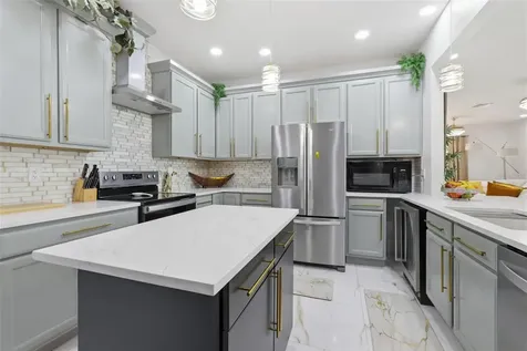 1026 W Beresford Road Deland FL 32720