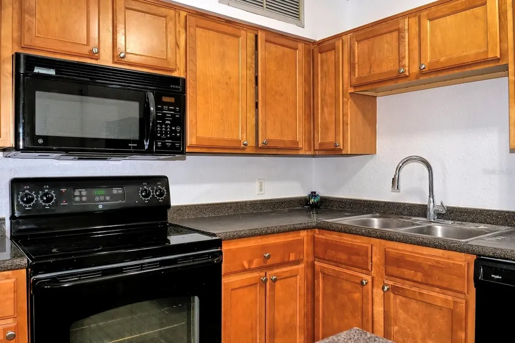 320 Black Oak Court Altamonte Springs FL 32701