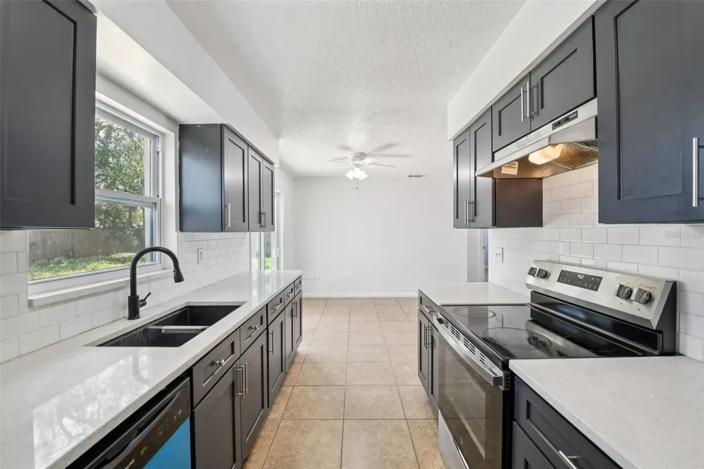 2313 Fleet Circle Orlando FL 32817