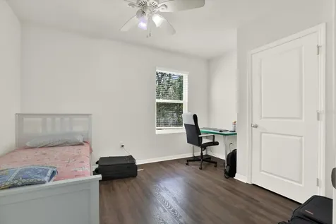 10219 Hawk Storm Avenue Tampa FL 33610
