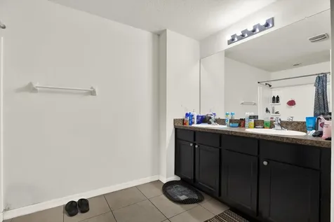 10219 Hawk Storm Avenue Tampa FL 33610