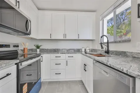 6412 Rockpointe Drive Tampa FL 33634