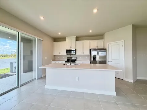 12378 Amber Creek Circle Lakewood Ranch FL 34211