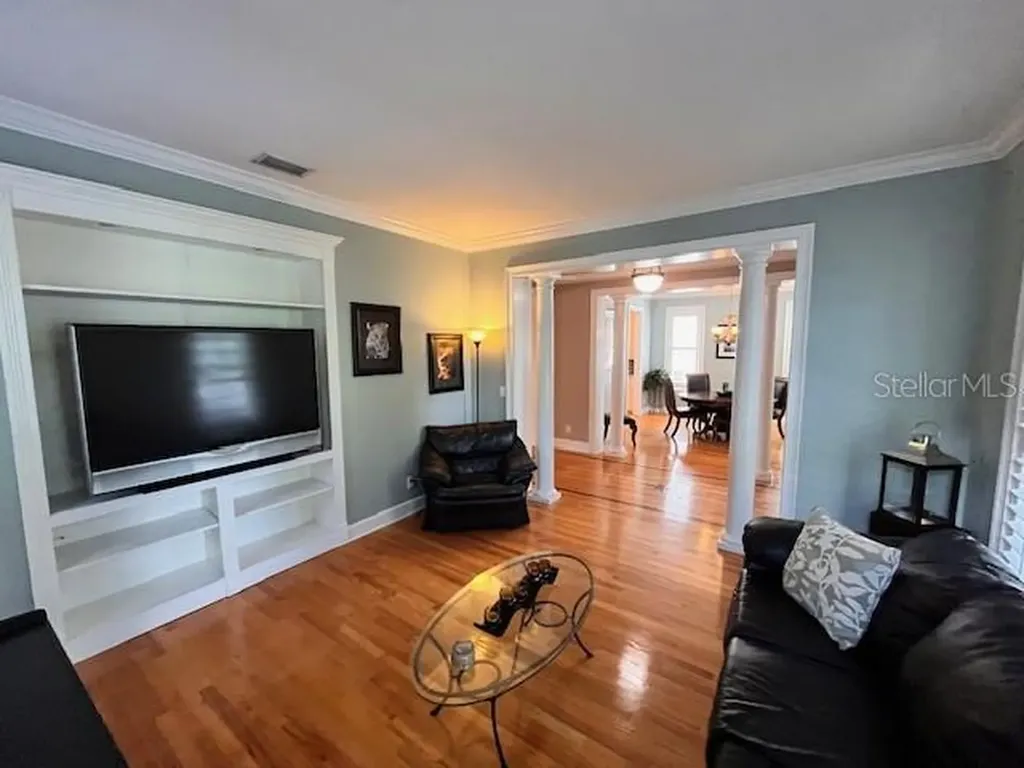 3408 W Bay Villa Avenue Tampa FL 33611