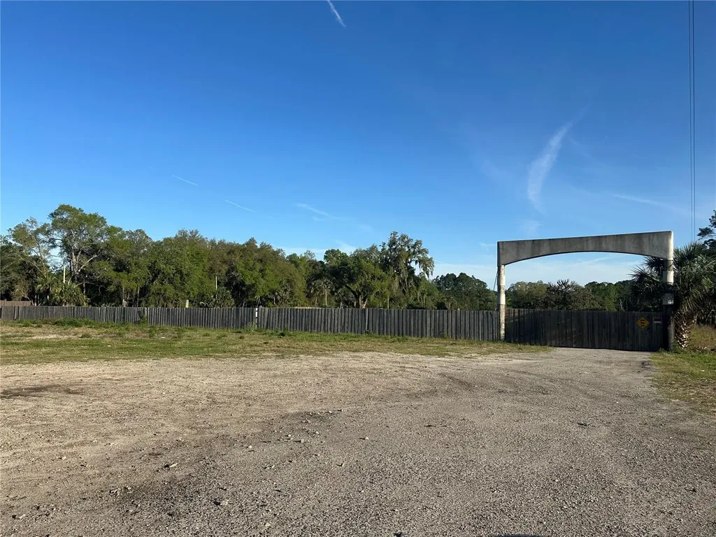 2504 Old New York Avenue Deland FL 32720