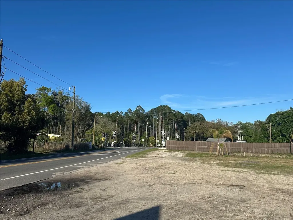 2504 Old New York Avenue Deland FL 32720