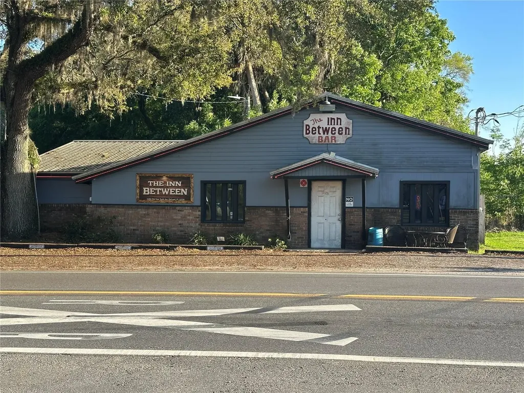 2504 Old New York Avenue Deland FL 32720