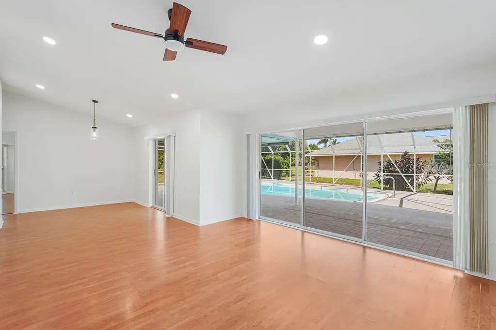 3323 Meadow Run Circle Venice FL 34293