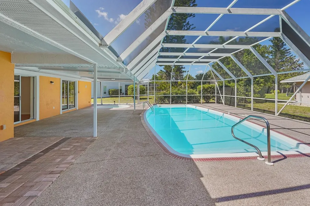 3323 Meadow Run Circle Venice FL 34293