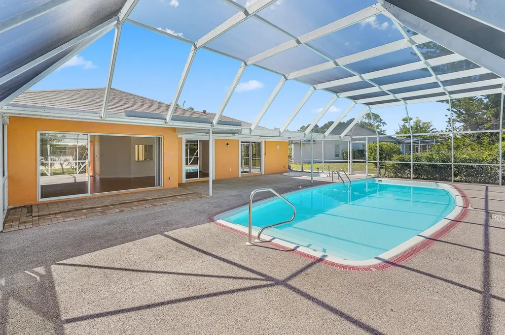 3323 Meadow Run Circle Venice FL 34293