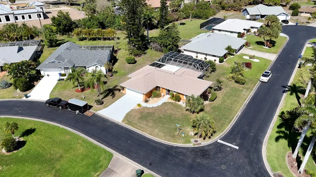 3323 Meadow Run Circle Venice FL 34293