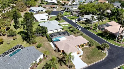 3323 Meadow Run Circle Venice FL 34293