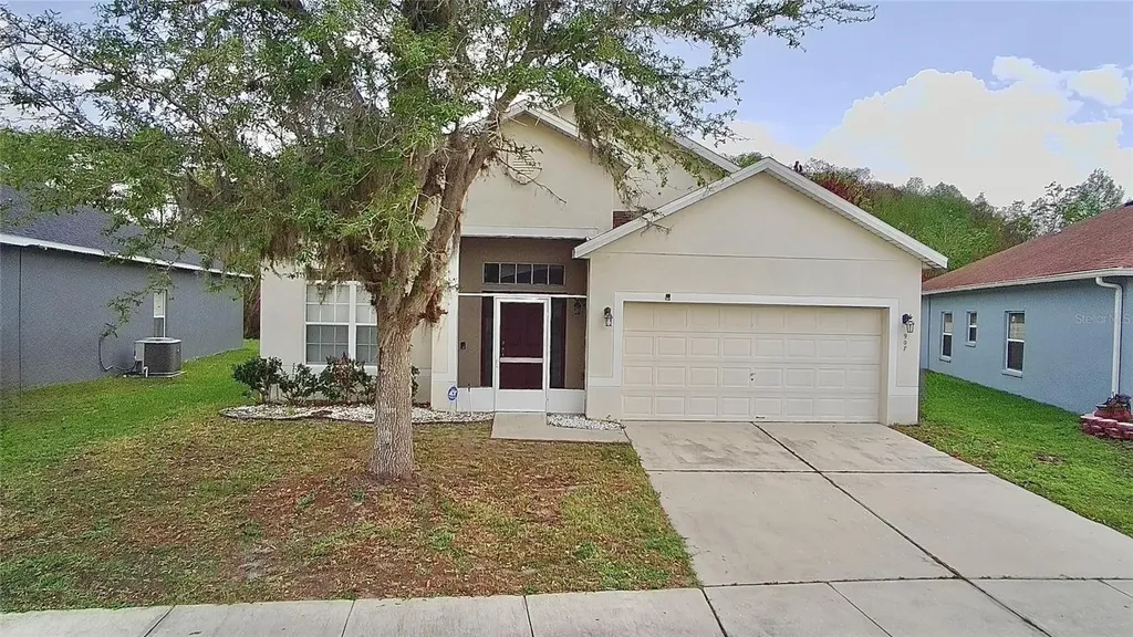907 Hacienda Circle Kissimmee FL 34741