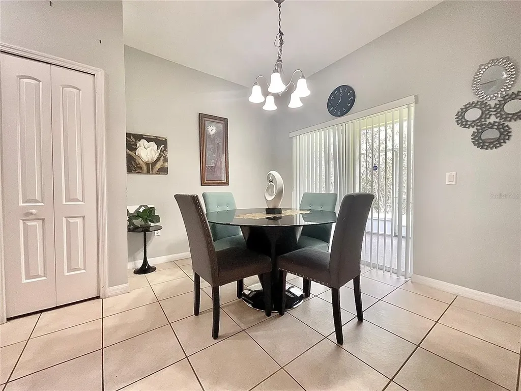 907 Hacienda Circle Kissimmee FL 34741