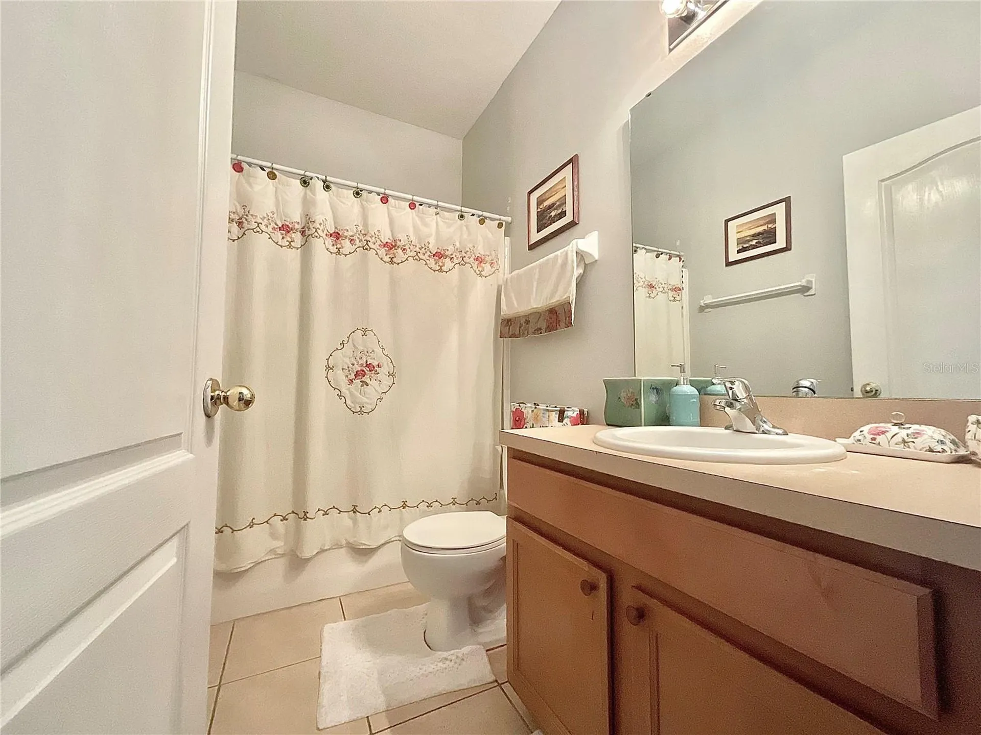 907 Hacienda Circle Kissimmee FL 34741