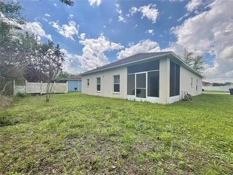 907 Hacienda Circle Kissimmee FL 34741