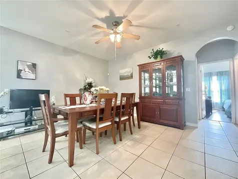 907 Hacienda Circle Kissimmee FL 34741