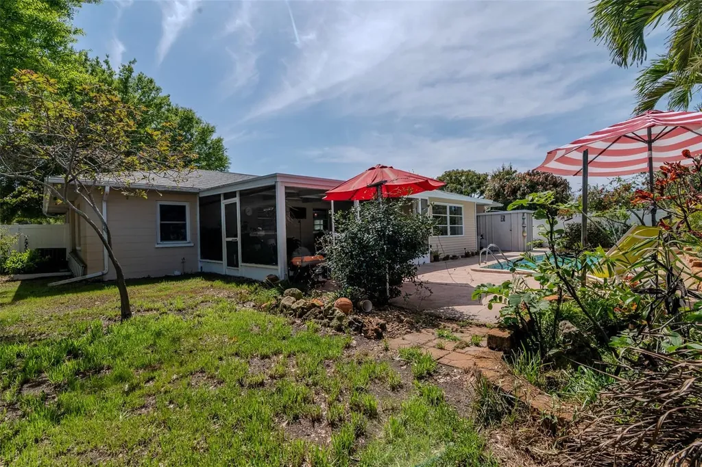 4101 Yardley Avenue N St Petersburg FL 33713