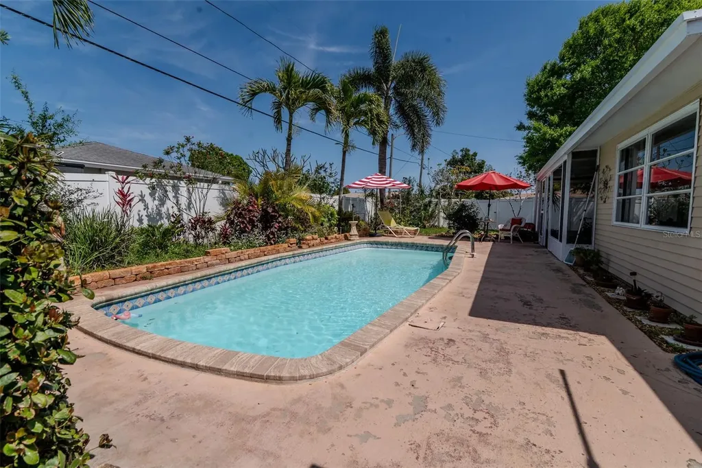 4101 Yardley Avenue N St Petersburg FL 33713