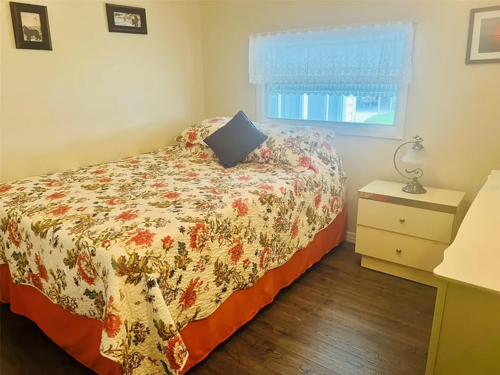 2282 Piazza Drive Sarasota FL 34238