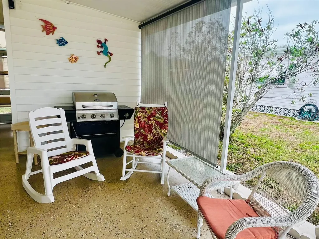 2282 Piazza Drive Sarasota FL 34238