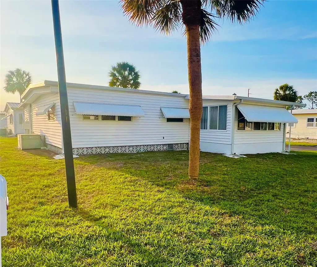 2282 Piazza Drive Sarasota FL 34238