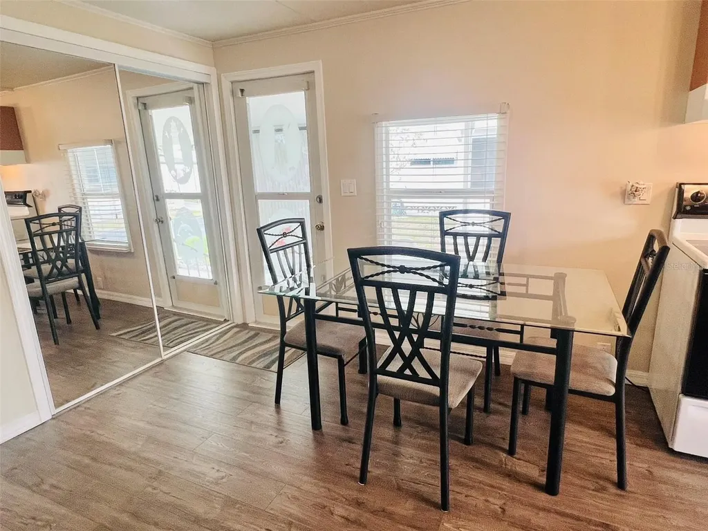 2282 Piazza Drive Sarasota FL 34238