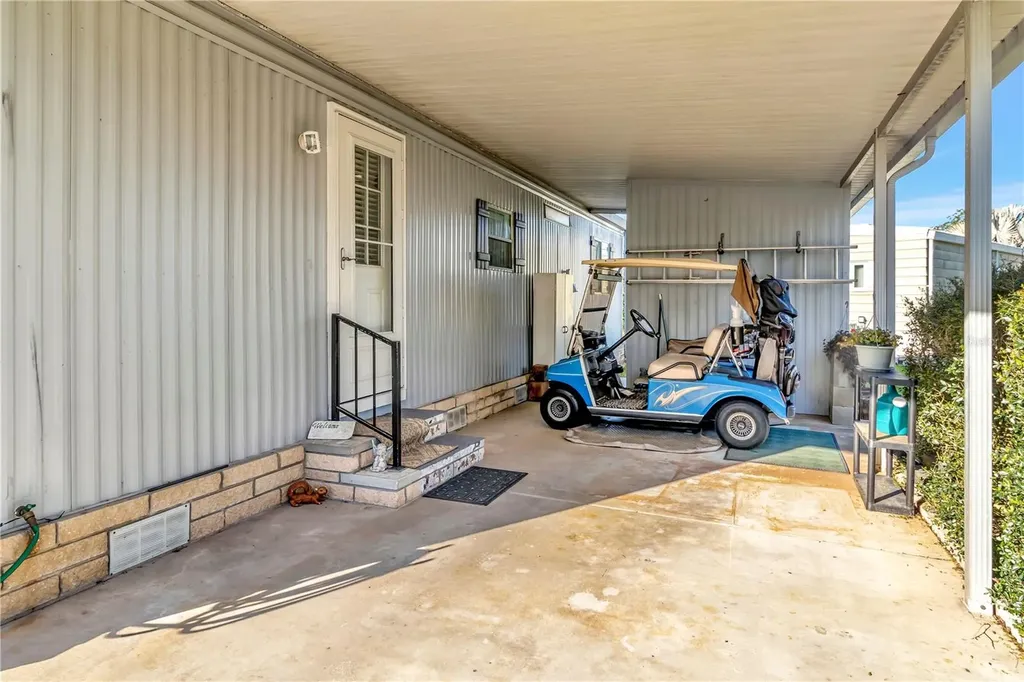 2236 Evergreen Circle Zellwood FL 32798