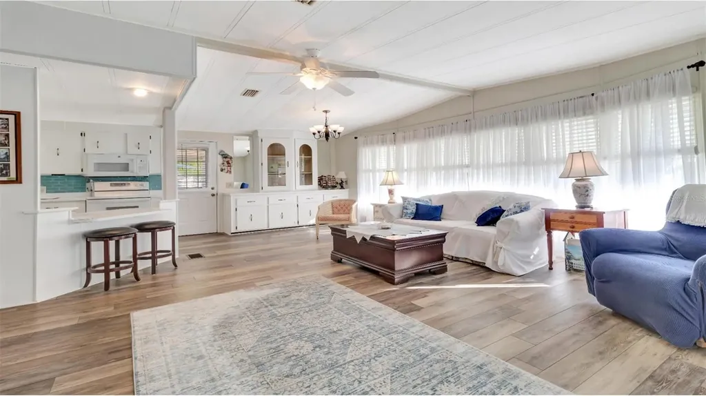 2236 Evergreen Circle Zellwood FL 32798