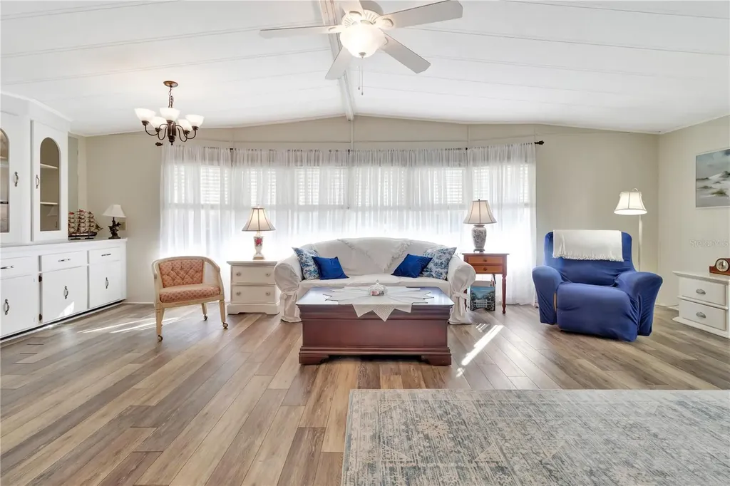 2236 Evergreen Circle Zellwood FL 32798