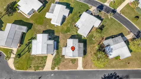 2236 Evergreen Circle Zellwood FL 32798
