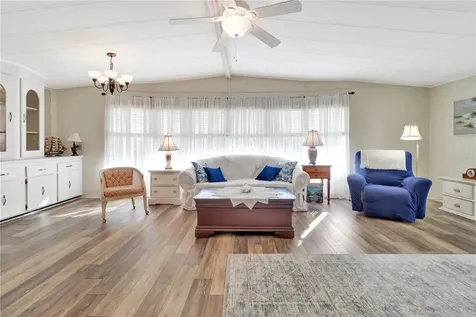2236 Evergreen Circle Zellwood FL 32798