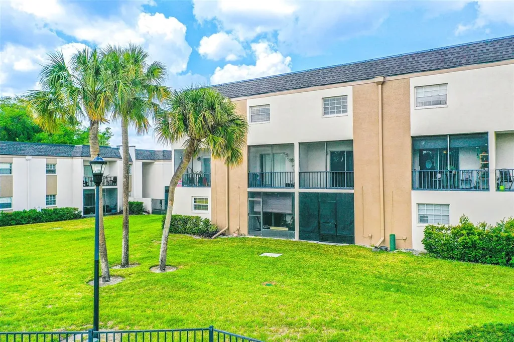 709 Russell Lane Brandon FL 33510