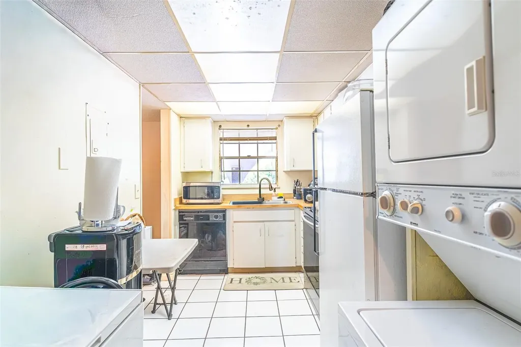 709 Russell Lane Brandon FL 33510