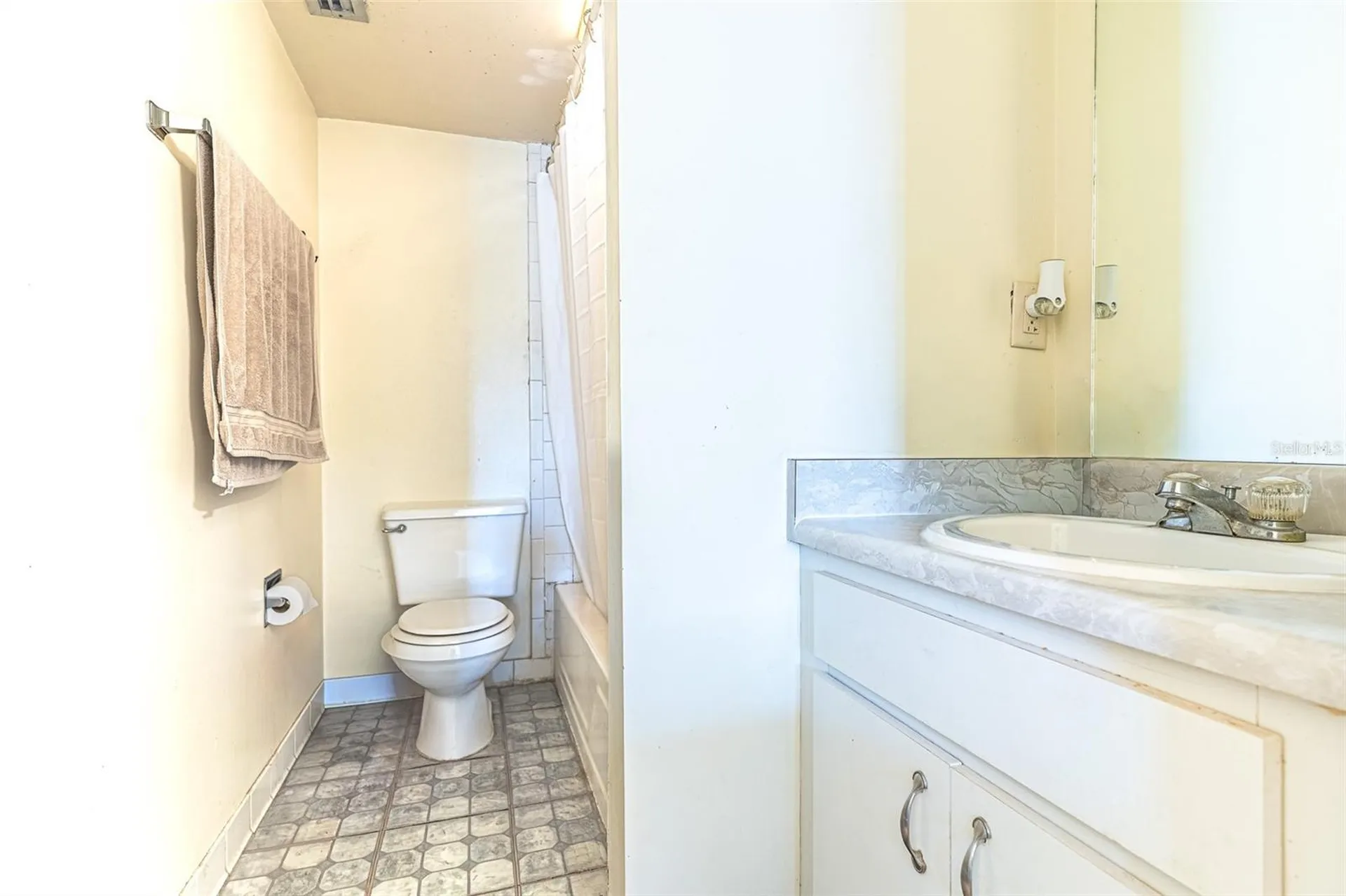 709 Russell Lane Brandon FL 33510