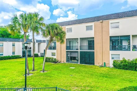 709 Russell Lane Brandon FL 33510