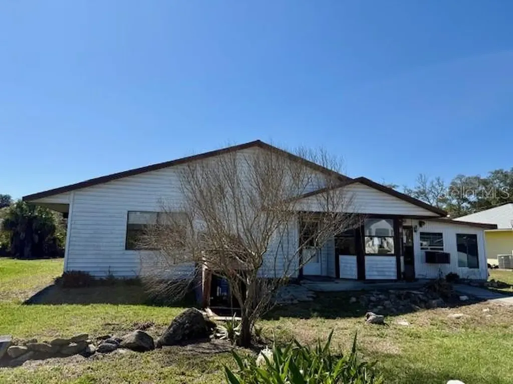 8 Sweetbay Drive Palm Coast FL 32137