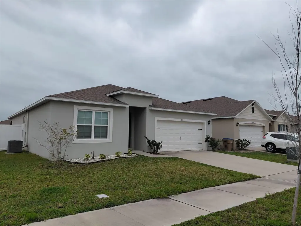 1842 Egret Meadows Avenue Kissimmee FL 34744