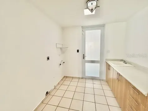 746 Camino De Los Cedros Gurabo PR 00778